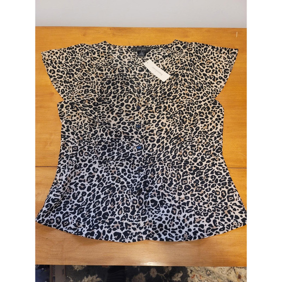 Trixxi Francesca's Animal Print Flutter Sleeve Shirt Small - Picture 8 of 8